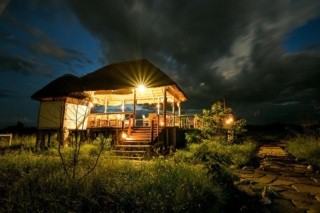 מלון קאססה Kazinga Wilderness Safari Camp מראה חיצוני תמונה