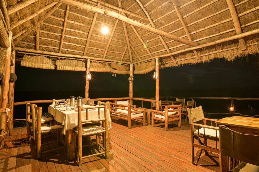 מלון קאססה Kazinga Wilderness Safari Camp מראה חיצוני תמונה