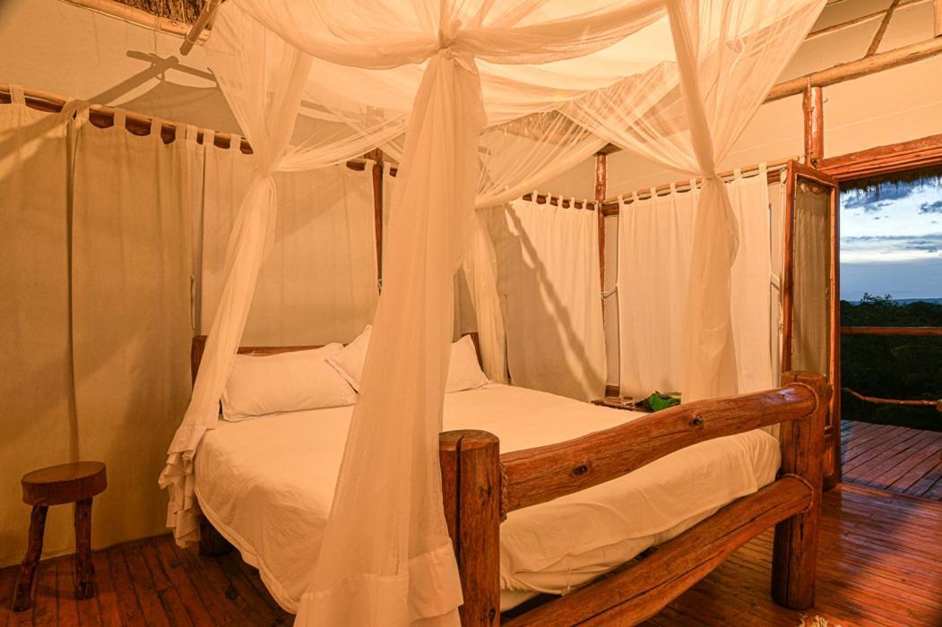 מלון קאססה Kazinga Wilderness Safari Camp מראה חיצוני תמונה